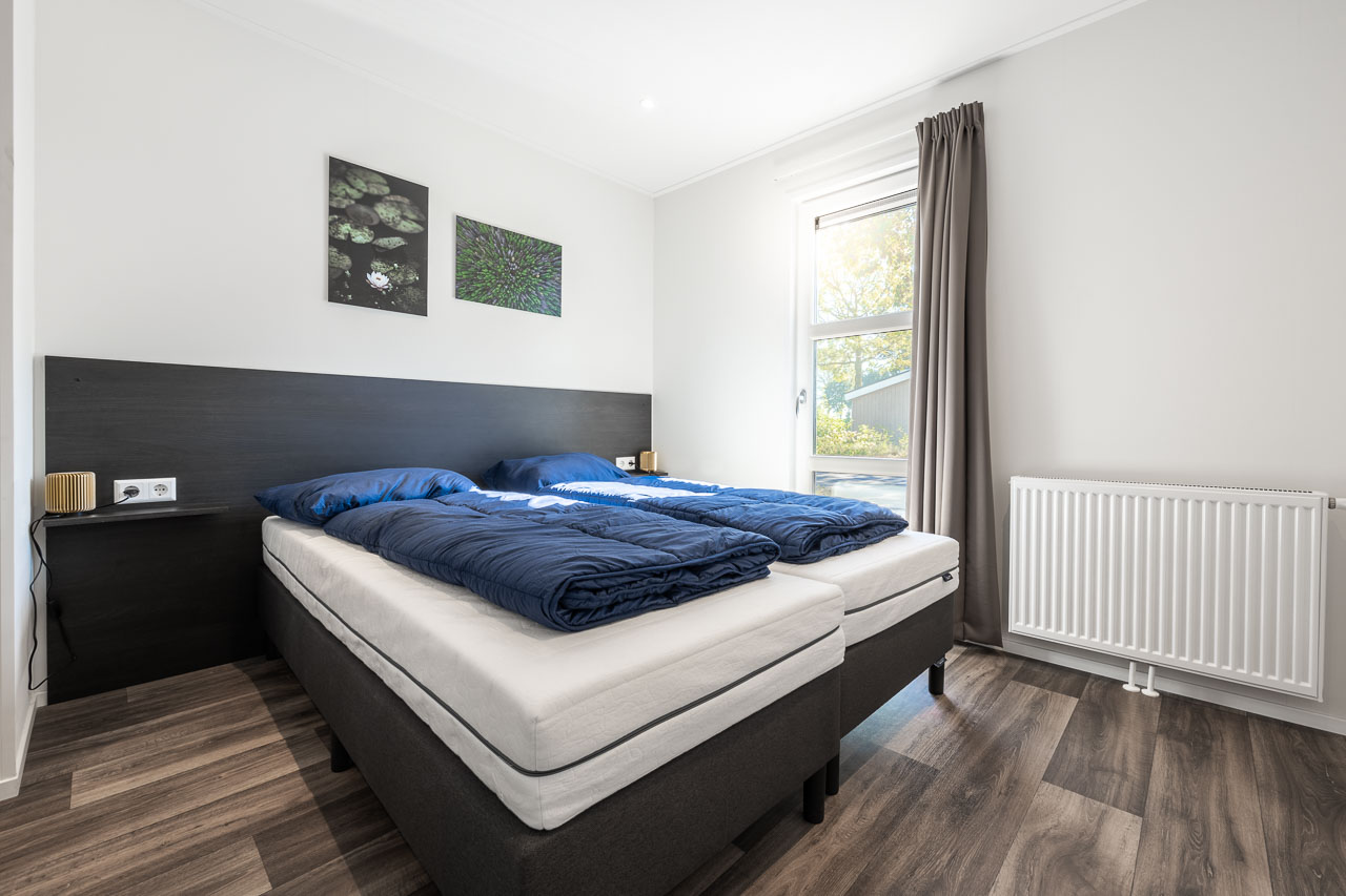 Master bedroom met tweepersoonsbed